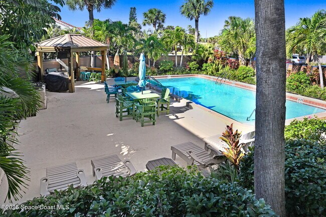 1101 S Miramar Ave in Indialantic, FL - Building Photo - Building Photo