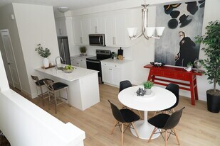 Element Townhomes in London, ON - Building Photo