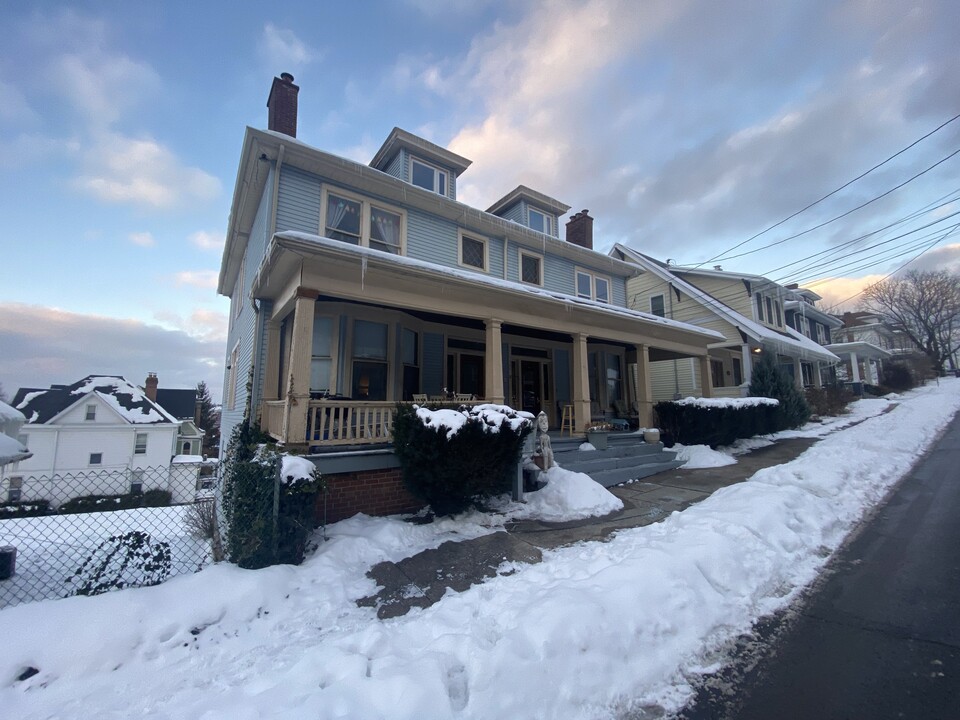 307 Maple Ave, Unit 307 Maple Ave in Morgantown, WV - Building Photo