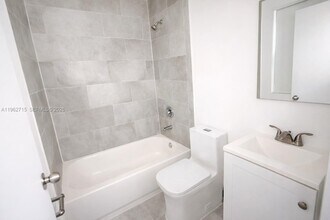 402 NW 12th Ave in Miami, FL - Building Photo - Building Photo