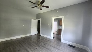 5848 Montgomery Road in Cincinnati, OH - Building Photo - Building Photo