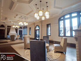 503 W Belmont Ave, Unit #505-2A in Chicago, IL - Building Photo