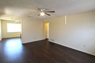 12381 Cimmarron Dr in Tyler, TX - Building Photo - Building Photo