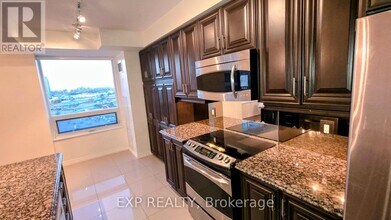 88 Promenade Cir in Vaughan, ON - Building Photo - Building Photo