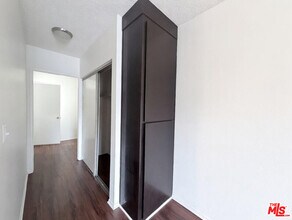 1137 W 36th Pl in Los Angeles, CA - Building Photo - Building Photo