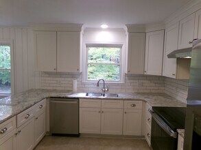 3850 Whitehaven Rd in Winston-Salem, NC - Building Photo - Building Photo