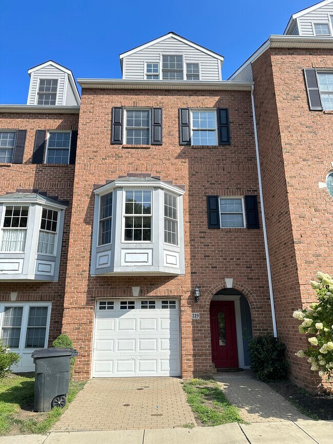 319 Ferry St Rentals in Sewickley, PA