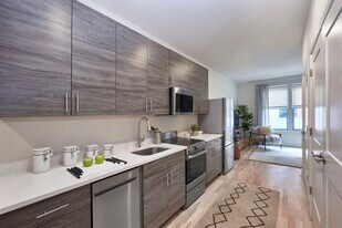 400 Claremont Ave in Jersey City, NJ - Building Photo