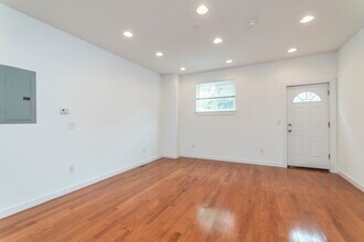 1632 N Sydenham St in Philadelphia, PA - Foto de edificio - Building Photo