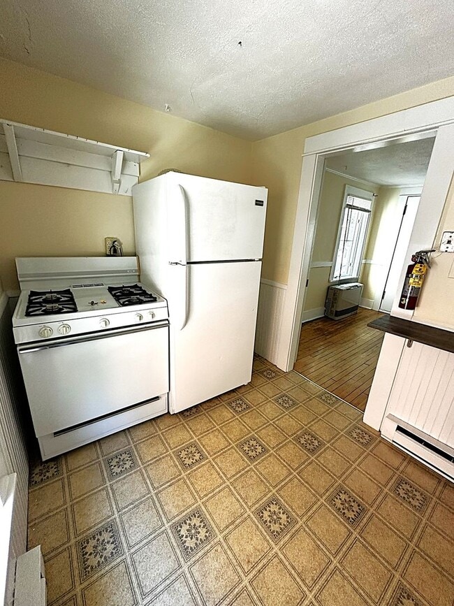 114-116-116 S Champlain St