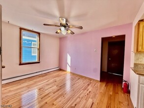 46 Frances St in Clifton, NJ - Building Photo - Building Photo