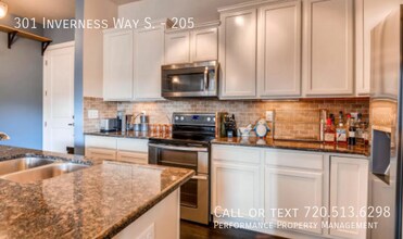 301 Inverness Way S in Englewood, CO - Building Photo - Building Photo