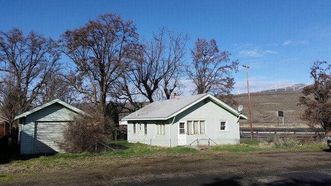 property at 202 Wallace St