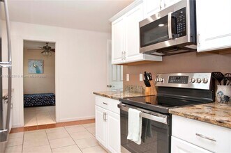 458 SE Doat St in Port St. Lucie, FL - Building Photo - Building Photo