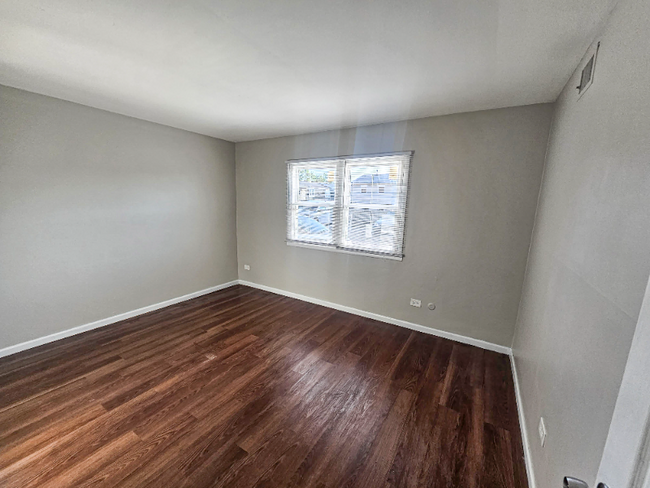7411 Astor Ave in Hanover Park, IL - Building Photo - Building Photo