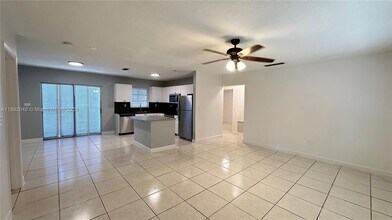 13195 NE 10th Ave in North Miami, FL - Building Photo - Building Photo
