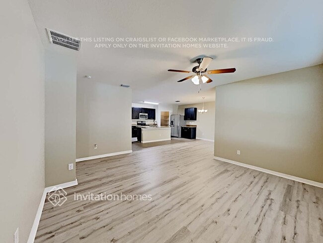 5473 Magdalene Wy in Zephyrhills, FL - Building Photo - Building Photo