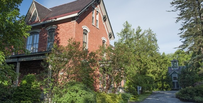 The Tracey House in Shelburne, VT - Building Photo - Building Photo