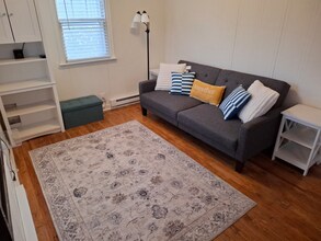 8 Bash Rd in Toms River, NJ - Foto de edificio - Building Photo