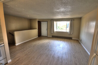 334 Harrison Boulevard, Unit #3 in Kalispell, MT - Foto de edificio - Building Photo