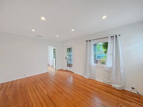 2525 Myrtle Ave in San Diego, CA - Building Photo - Building Photo