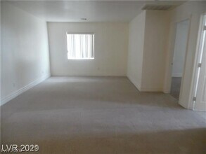 9737 Valmeyer Ave in Las Vegas, NV - Building Photo - Building Photo