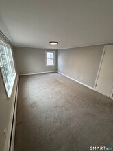 37 Caya Ave in West Hartford, CT - Building Photo - Building Photo