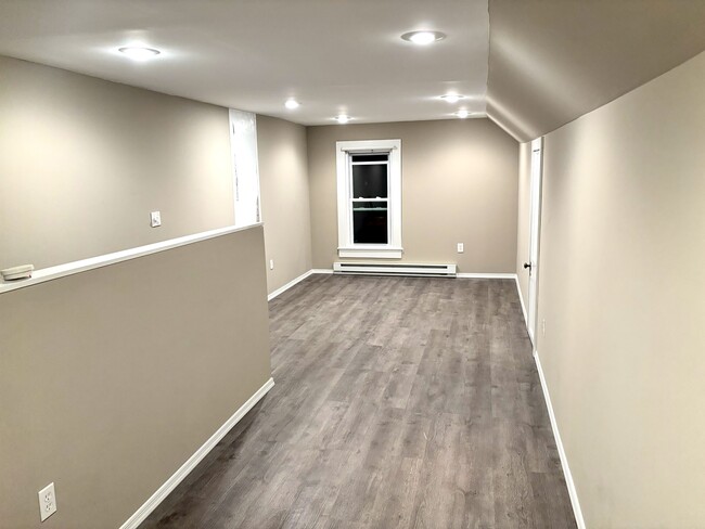 904 W Lackawanna Ave, Unit 904-2nd floor