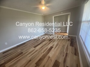 301 Hawthorn Dr in Raeford, NC - Building Photo - Building Photo