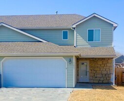 2607 Blueline Cir in Manhattan, KS - Building Photo