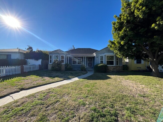 property at 5123 Auckland Ave