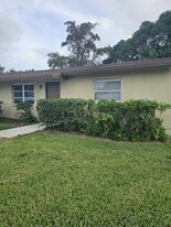 3816 Roan Ct E, Unit 3816 Roan Ct Palm Beach Apartments