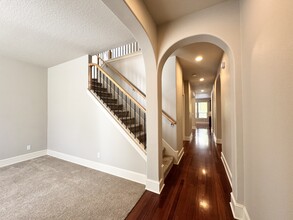 13373 SW Shakespeare St in King City, OR - Foto de edificio - Building Photo