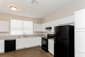 346 Pleasant Pebble St in Henderson, NV - Building Photo - Building Photo