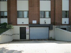737 Chestnut St in Cedarhurst, NY - Building Photo - Building Photo