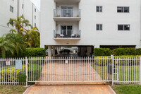 Arcadia Condominiums in Miami Beach, FL - Building Photo - Building Photo