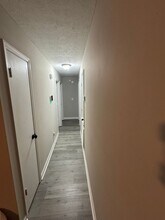 95 Grove Creek Dr in Locust Grove, GA - Foto de edificio - Building Photo