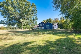 11850 Beacom Rd in Sunbury, OH - Building Photo - Building Photo