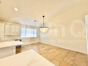 9414 W Ross Ave in Peoria, AZ - Building Photo - Building Photo