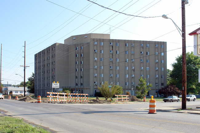 White Oak Manor in Evansville, IN - Foto de edificio - Building Photo