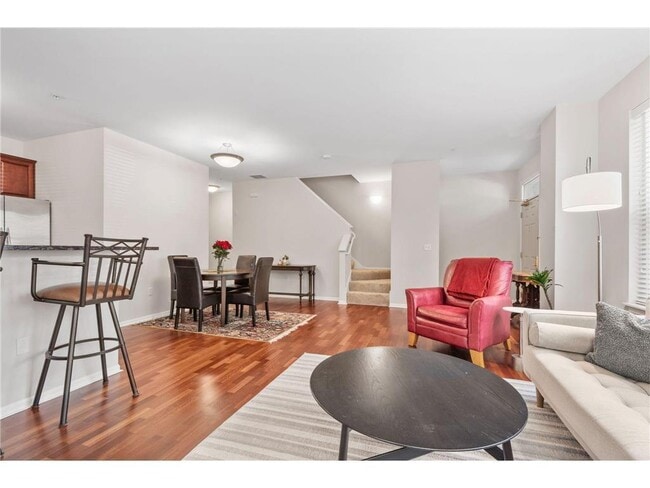 property at 545 N 1st St