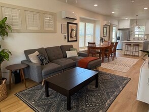 3116 SE Cesar Chavez Blvd in Portland, OR - Building Photo - Building Photo