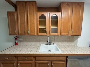 2355 Ala Wai Blvd, Unit 301 in Honolulu, HI - Building Photo - Building Photo