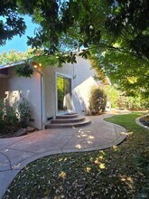 581 Werner Way in Vacaville, CA - Building Photo - Building Photo