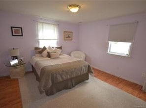 258 Rakoczy Ave, Unit 2flr in Fairfield, CT - Building Photo - Building Photo