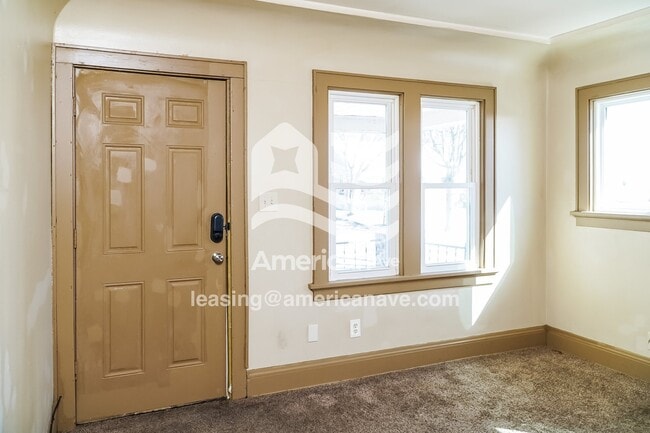 4037#4101 Lower West Fairmount Avenue, 53209; #730423 - 730423 in River Hills, WI - Building Photo - Building Photo