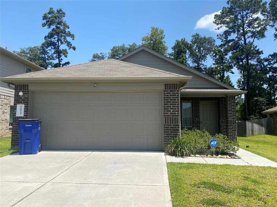 16937 Rich Pines Dr in Conroe, TX - Building Photo