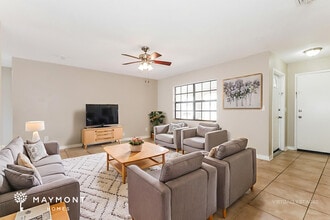 1901 Derbywood Dr in Brandon, FL - Building Photo - Building Photo