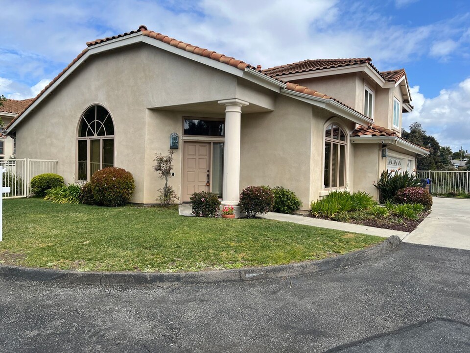 1846 Poumele Way in Oceanside, CA - Building Photo
