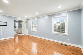 13603 Kincaid Pl in Chantilly, VA - Foto de edificio - Building Photo